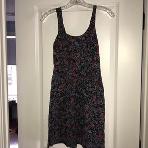 NWOT Floral Patterned Dress
